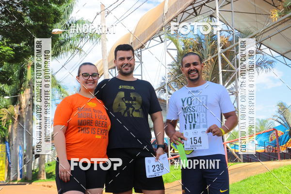 Buy your photos of the event1 Beer Run Expo guas on Fotop