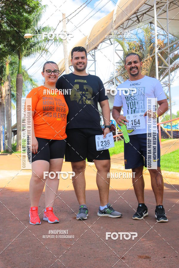 Buy your photos of the event1 Beer Run Expo guas on Fotop
