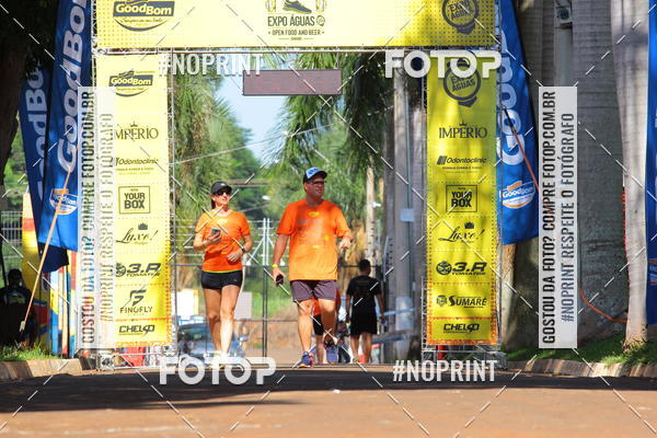 Buy your photos of the event1 Beer Run Expo guas on Fotop