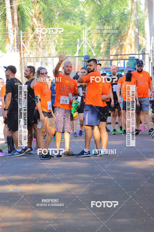 Buy your photos of the event1 Beer Run Expo guas on Fotop