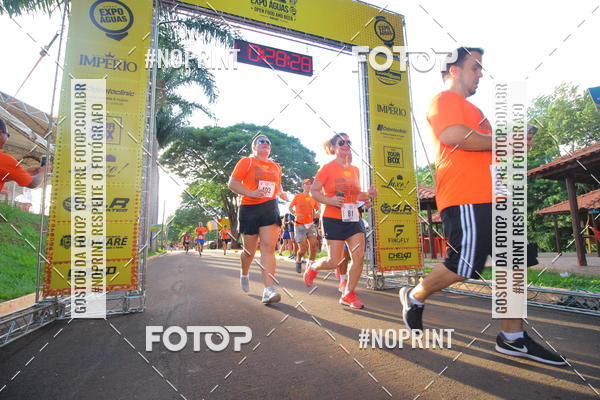 Buy your photos of the event1� Beer Run Expo �guas on Fotop