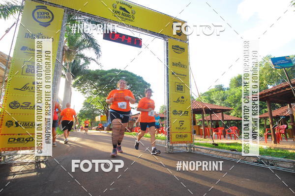 Buy your photos of the event1 Beer Run Expo guas on Fotop