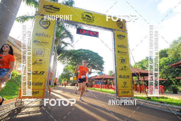 Buy your photos of the event1 Beer Run Expo guas on Fotop