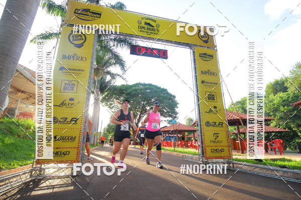 Buy your photos of the event1 Beer Run Expo guas on Fotop