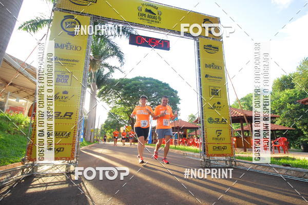 Buy your photos of the event1 Beer Run Expo guas on Fotop