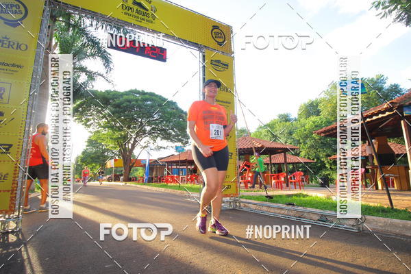 Buy your photos of the event1 Beer Run Expo guas on Fotop