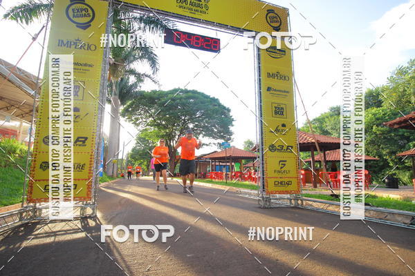 Buy your photos of the event1 Beer Run Expo guas on Fotop