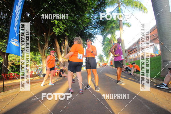 Buy your photos of the event1 Beer Run Expo guas on Fotop