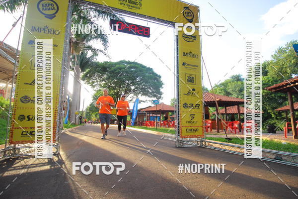 Buy your photos of the event1 Beer Run Expo guas on Fotop