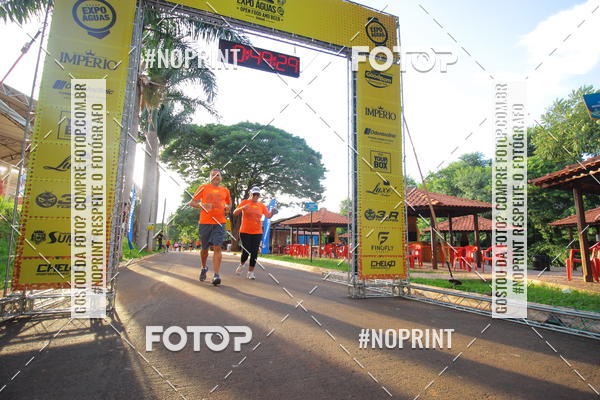 Buy your photos of the event1 Beer Run Expo guas on Fotop