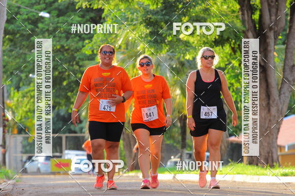 Buy your photos of the event1 Beer Run Expo guas on Fotop