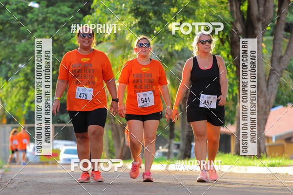 Buy your photos of the event1 Beer Run Expo guas on Fotop