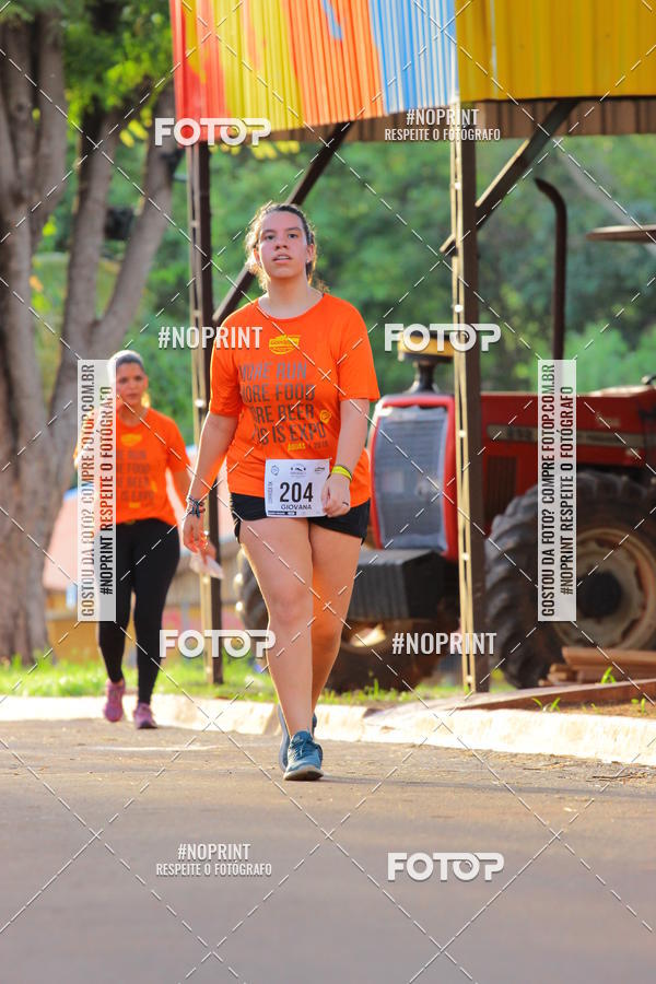 Buy your photos of the event1 Beer Run Expo guas on Fotop