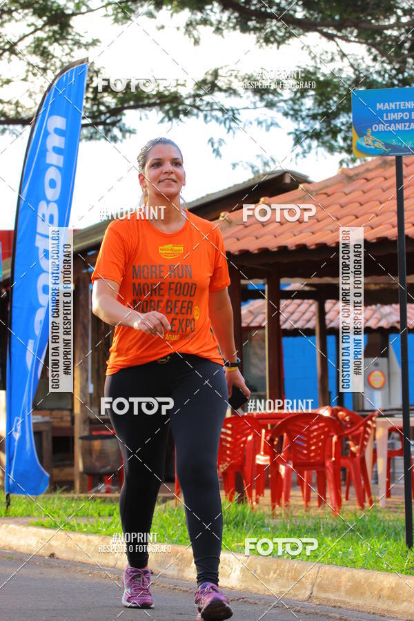 Buy your photos of the event1 Beer Run Expo guas on Fotop