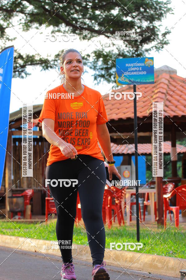 Buy your photos of the event1 Beer Run Expo guas on Fotop