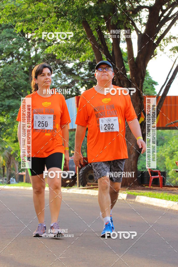 Buy your photos of the event1 Beer Run Expo guas on Fotop