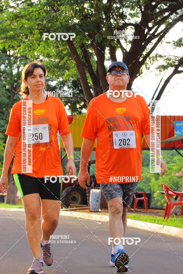 Buy your photos of the event1 Beer Run Expo guas on Fotop