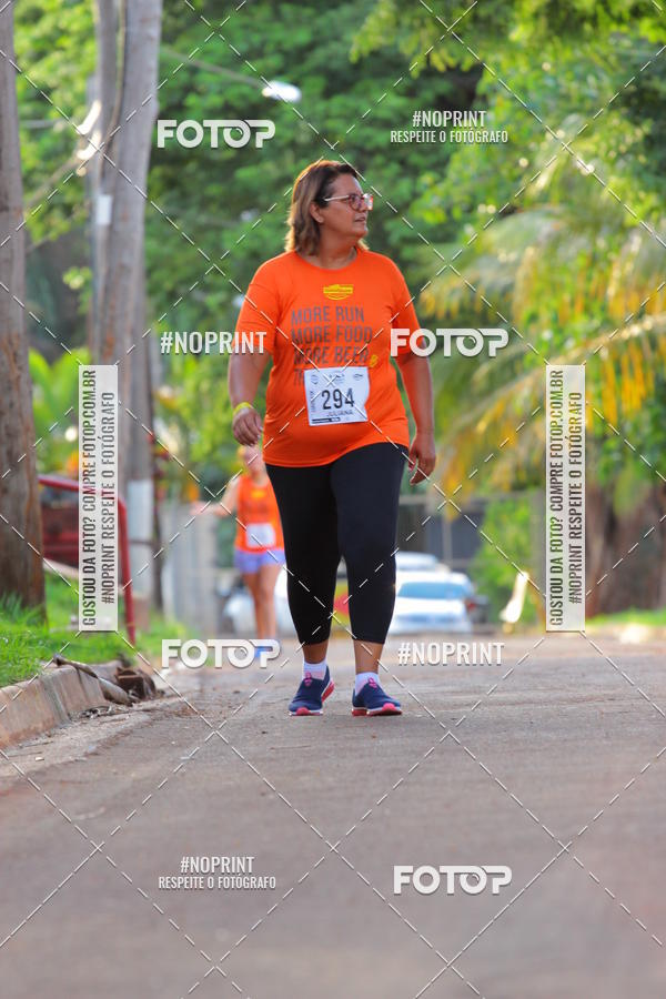 Buy your photos of the event1 Beer Run Expo guas on Fotop