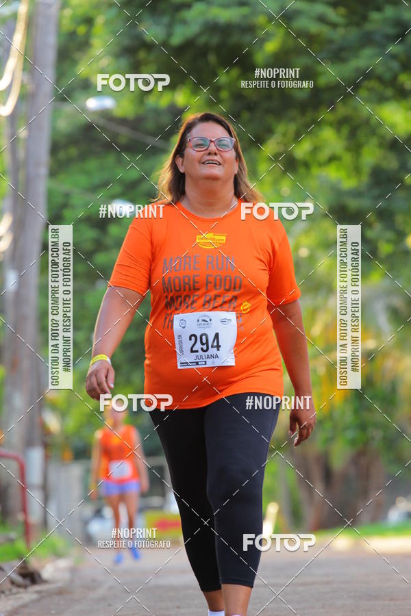 Buy your photos of the event1 Beer Run Expo guas on Fotop