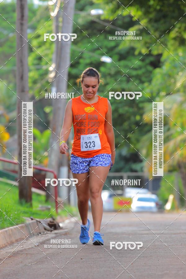 Buy your photos of the event1 Beer Run Expo guas on Fotop