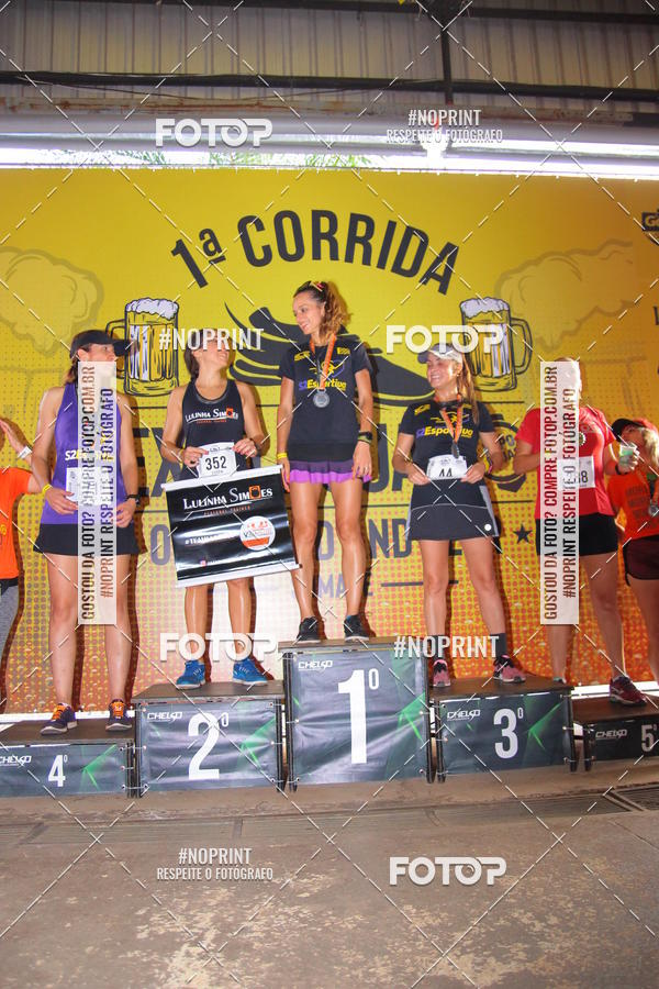 Buy your photos of the event1 Beer Run Expo guas on Fotop