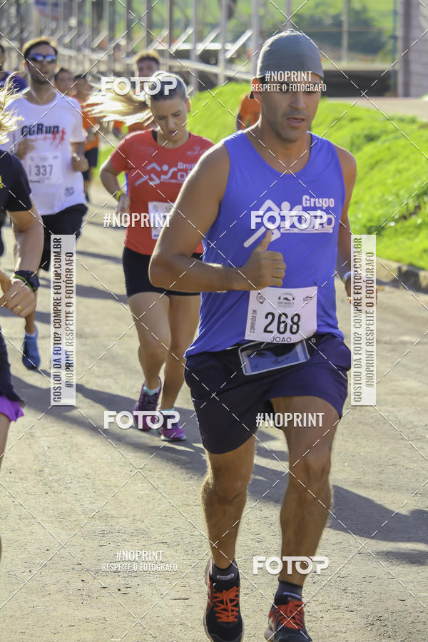 Buy your photos of the event1 Beer Run Expo guas on Fotop