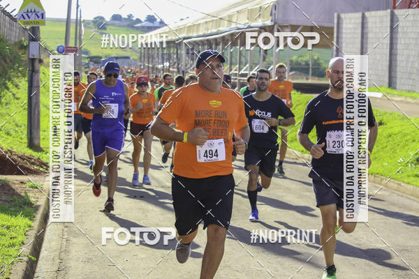 Buy your photos of the event1 Beer Run Expo guas on Fotop