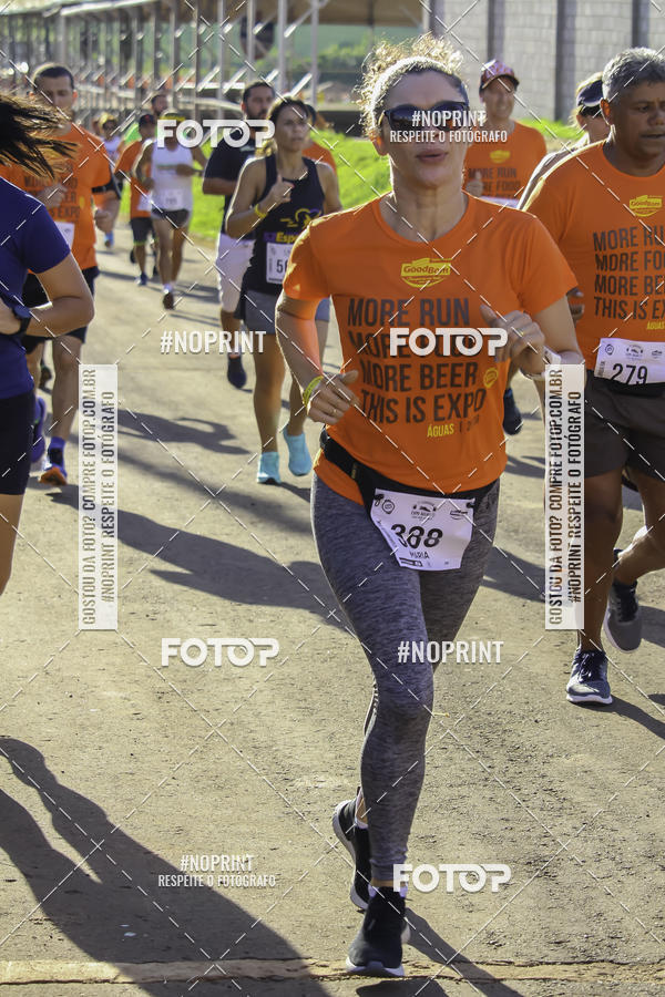Buy your photos of the event1 Beer Run Expo guas on Fotop