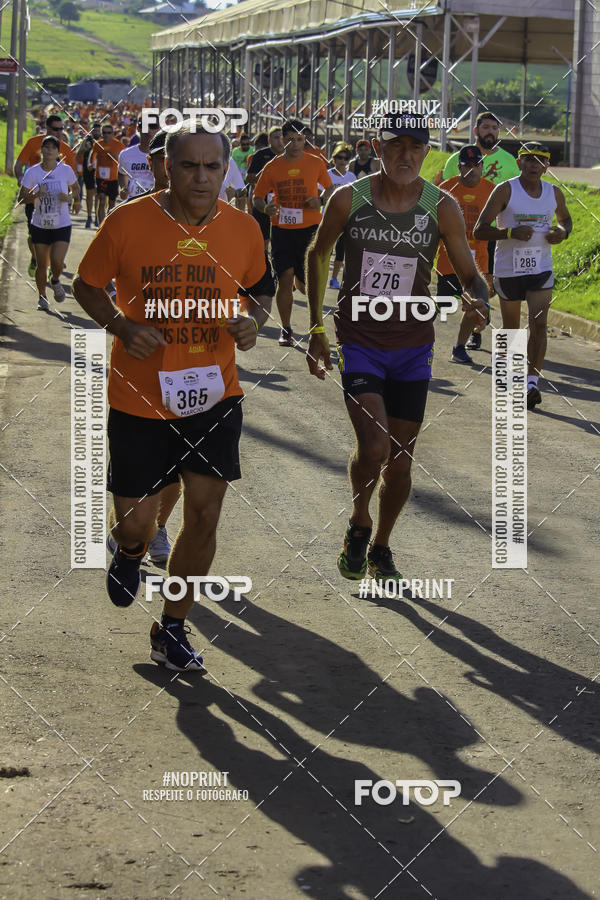 Buy your photos of the event1 Beer Run Expo guas on Fotop