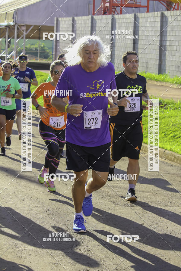 Buy your photos of the event1 Beer Run Expo guas on Fotop