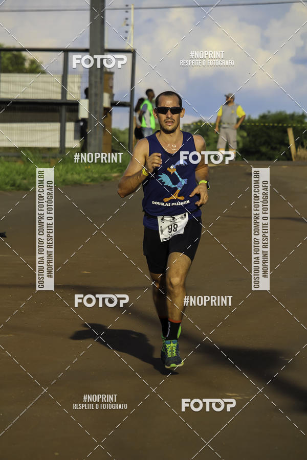 Buy your photos of the event1 Beer Run Expo guas on Fotop