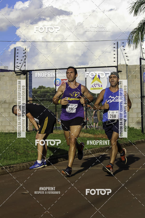 Buy your photos of the event1 Beer Run Expo guas on Fotop
