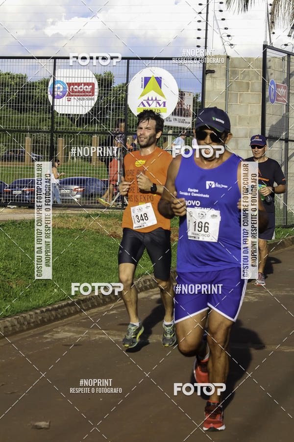 Buy your photos of the event1 Beer Run Expo guas on Fotop
