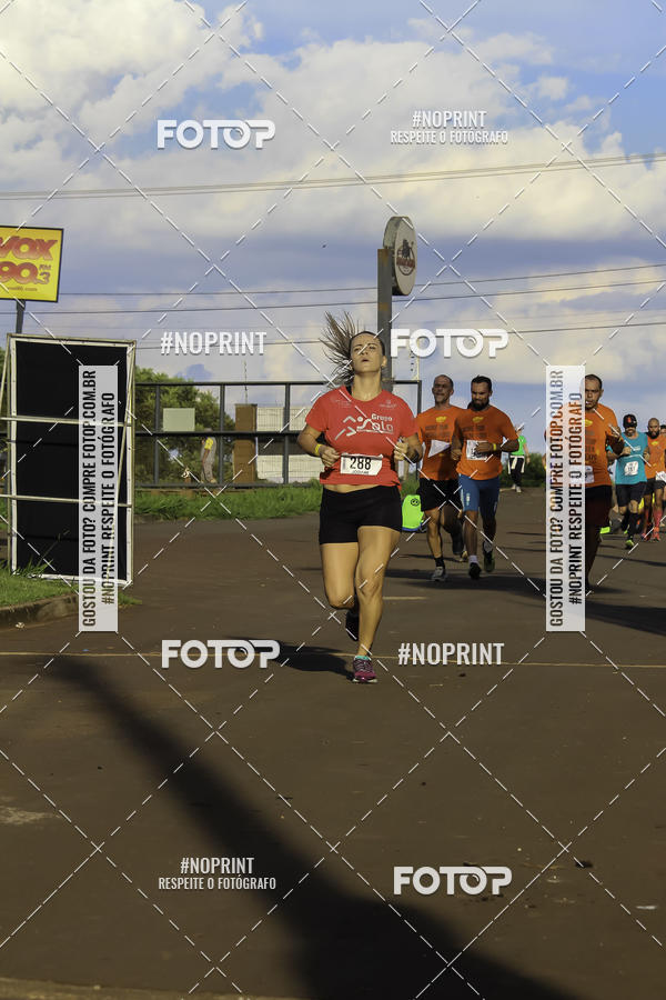 Buy your photos of the event1 Beer Run Expo guas on Fotop