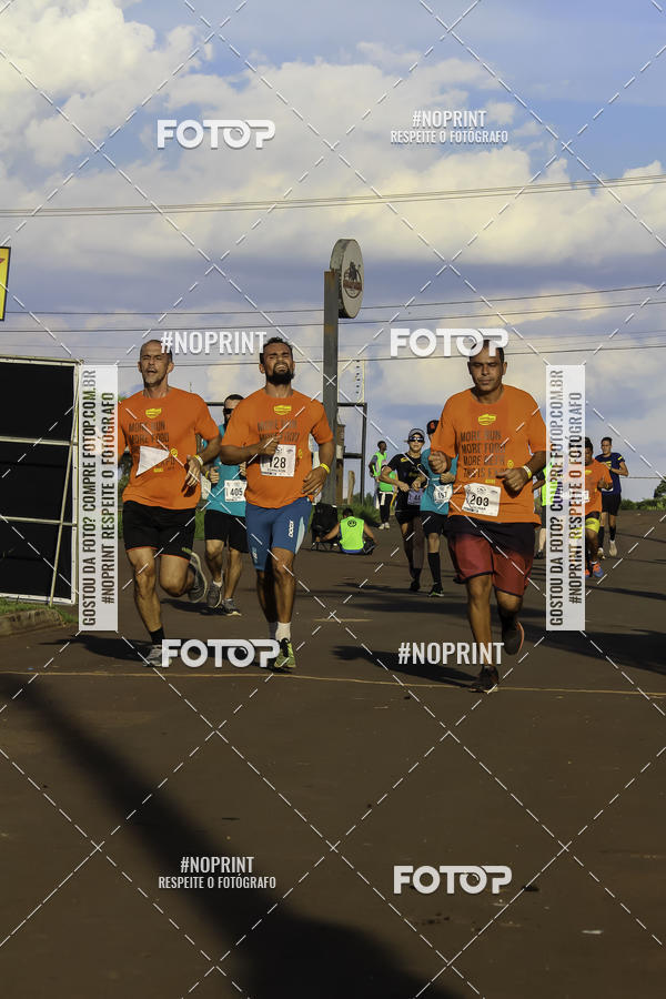 Buy your photos of the event1 Beer Run Expo guas on Fotop