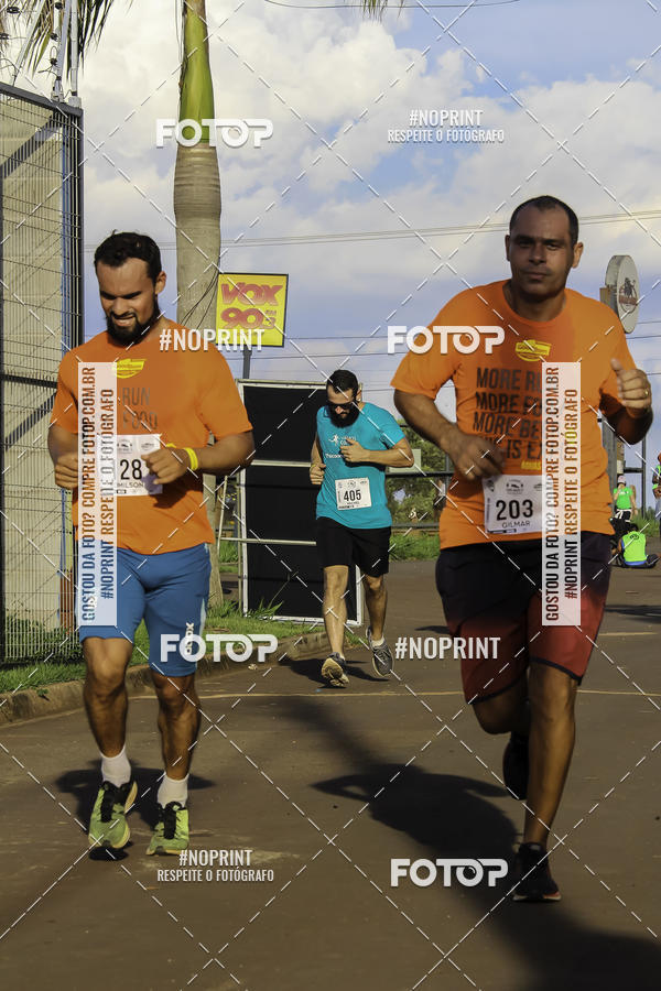 Buy your photos of the event1 Beer Run Expo guas on Fotop