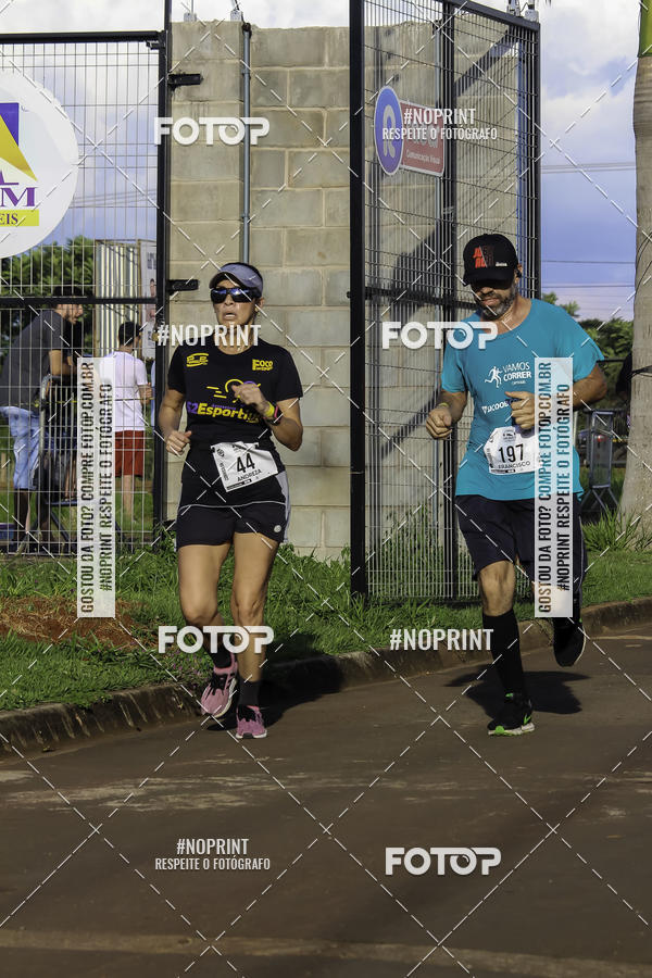 Buy your photos of the event1 Beer Run Expo guas on Fotop