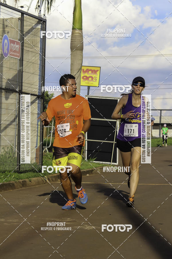 Buy your photos of the event1 Beer Run Expo guas on Fotop