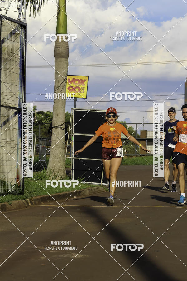 Buy your photos of the event1 Beer Run Expo guas on Fotop