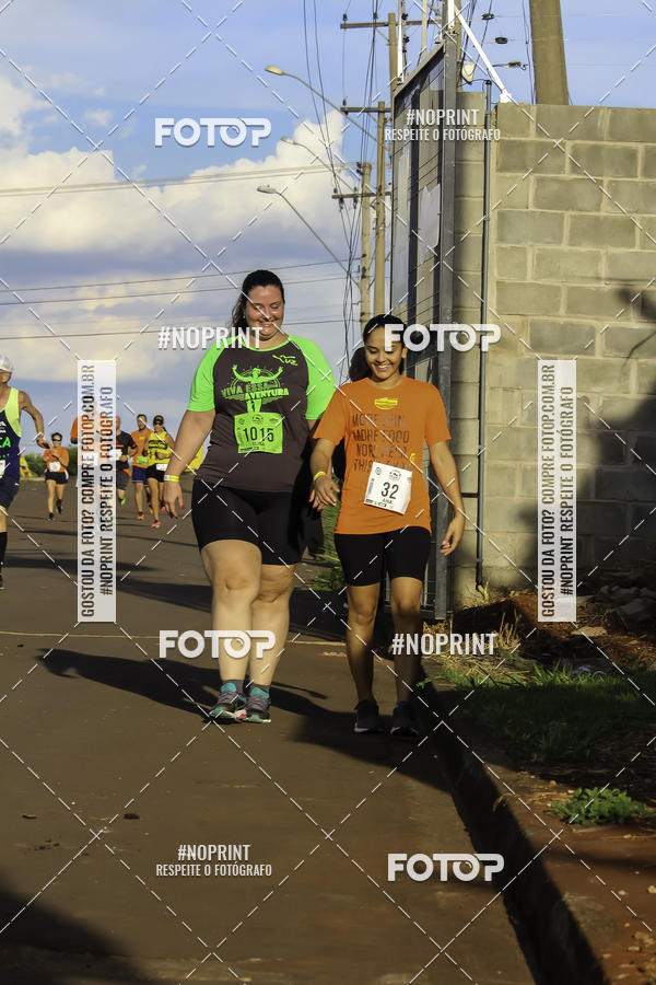 Buy your photos of the event1 Beer Run Expo guas on Fotop