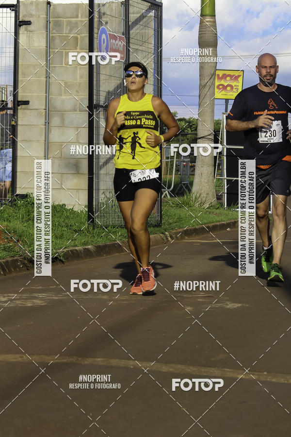 Buy your photos of the event1 Beer Run Expo guas on Fotop