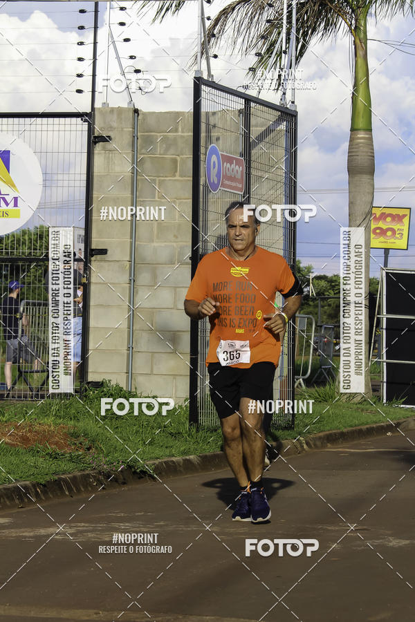 Buy your photos of the event1 Beer Run Expo guas on Fotop