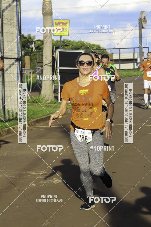 Buy your photos of the event1 Beer Run Expo guas on Fotop