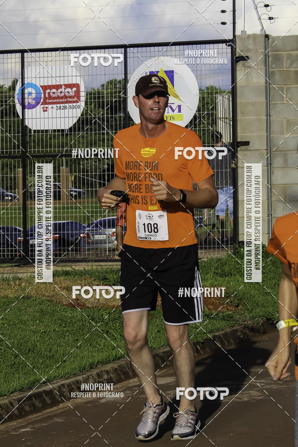 Buy your photos of the event1 Beer Run Expo guas on Fotop