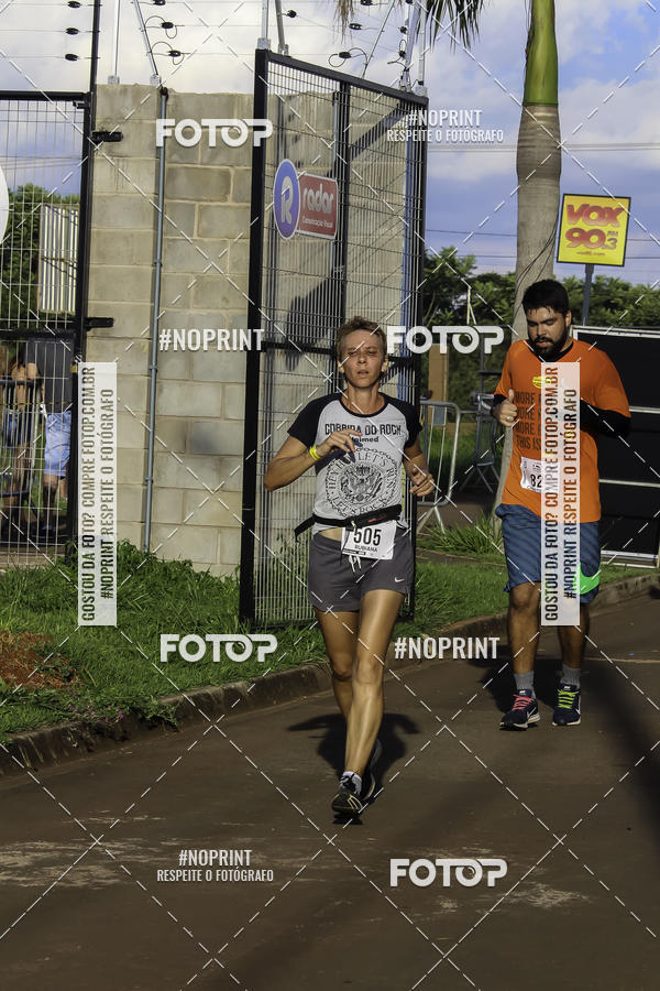 Buy your photos of the event1 Beer Run Expo guas on Fotop