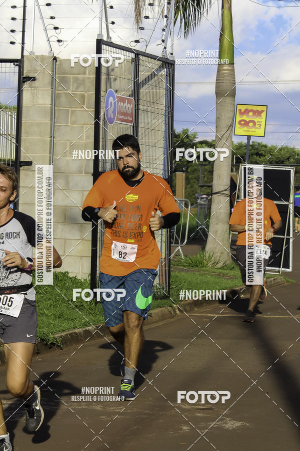 Buy your photos of the event1 Beer Run Expo guas on Fotop