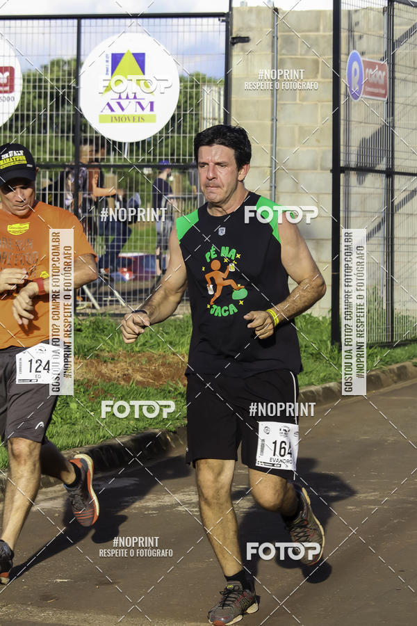 Buy your photos of the event1 Beer Run Expo guas on Fotop