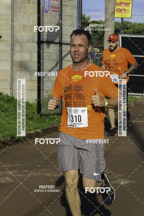 Buy your photos of the event1 Beer Run Expo guas on Fotop