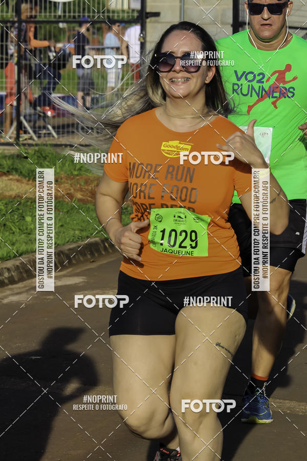 Buy your photos of the event1 Beer Run Expo guas on Fotop