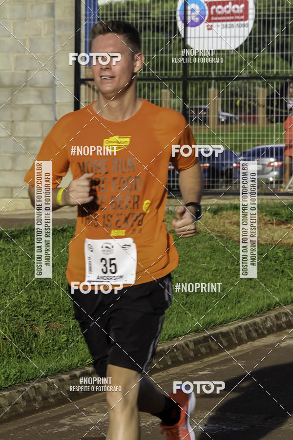 Buy your photos of the event1 Beer Run Expo guas on Fotop